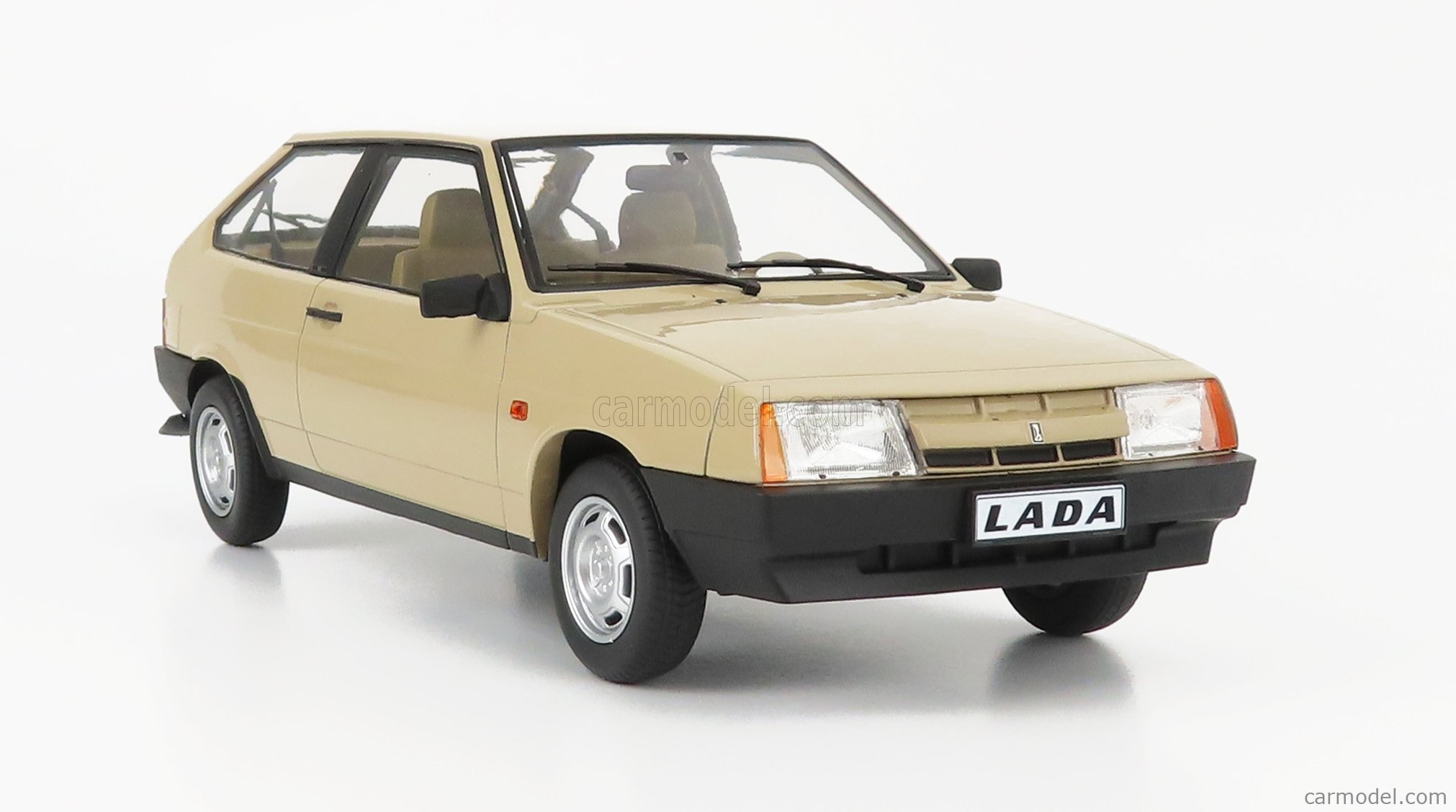 Triple 9 1:18 LADA 2108 SAMARA 1986 Limited Edition Simulation