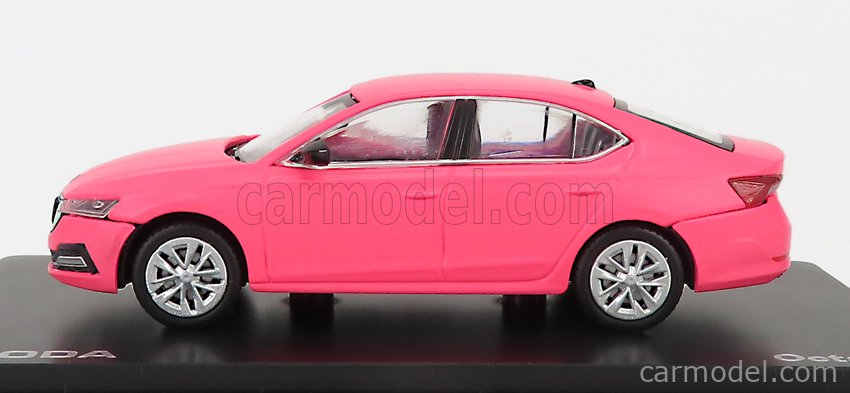 Skoda pink духи