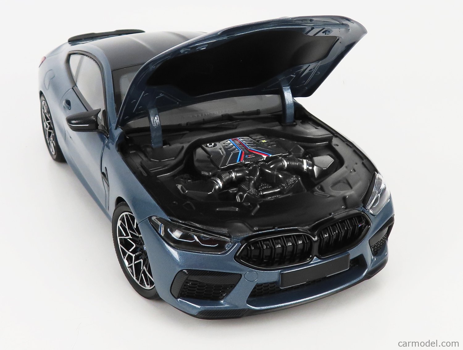 ミニチャンプス 1/18 BMW M8 コンペティション 2020 ブラック