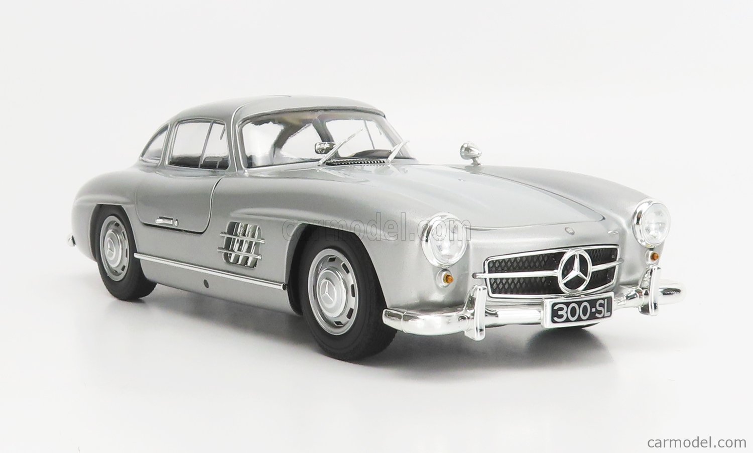 MINICHAMPS 110037210-2 Scale 1/18 | MERCEDES BENZ 300SL COUPE GULLWING ...