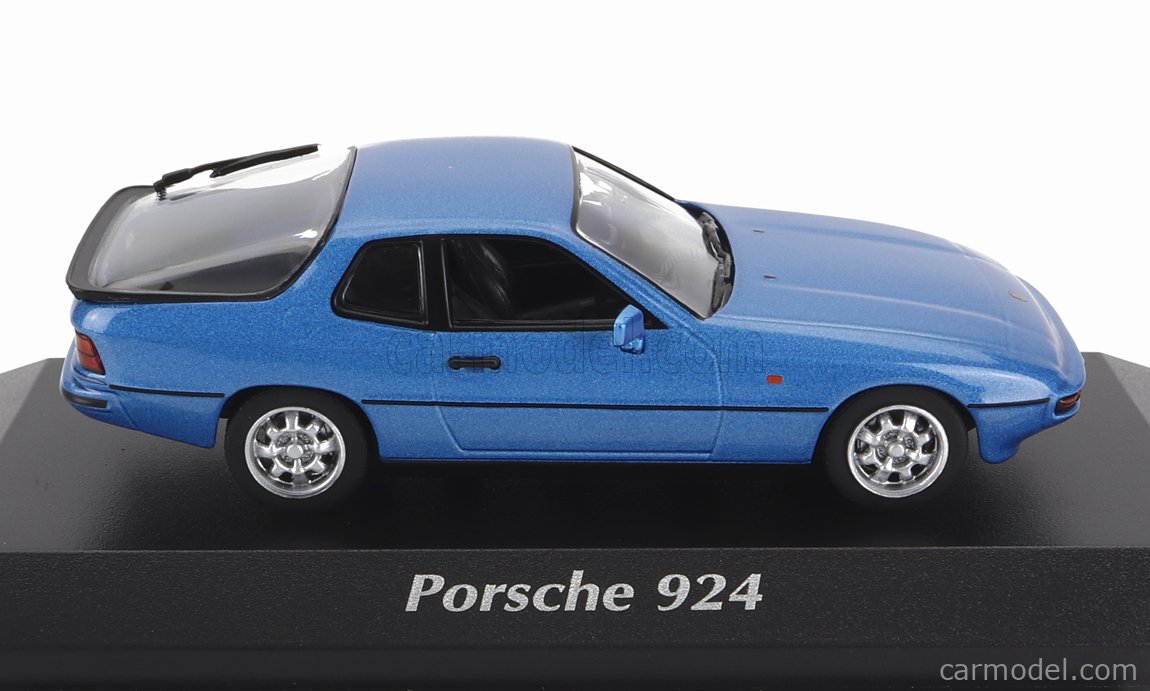 Porsche 924 1984 gris argent métallisé 1/43 Minichamps 400062121