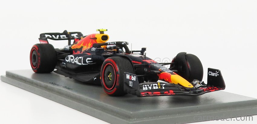 SPARK-MODEL S8525 Scale 1/43 | RED BULL F1 RB18 TEAM ORACLE RED BULL RACING  N 11 POLE POSITION ARABIE SAOUDITE GP 2022 SERGIO PEREZ MATT BLUE YELLOW RED