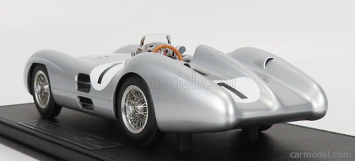 1:18 GP REPLICAS Mercedes F1 W196R Win. Italy Gp Fangio 1954 +Showcase