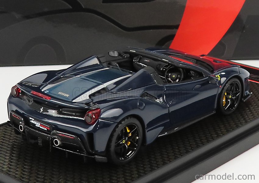 Ferrari 1:43 scale Ferrari 488 Pista model Unisex