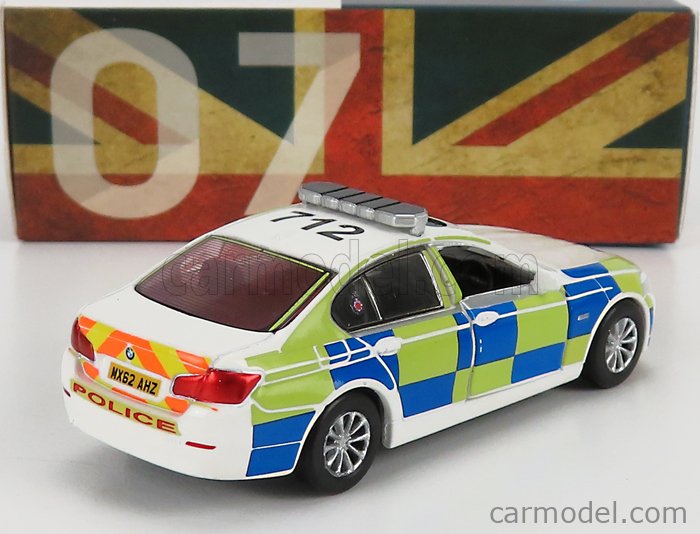 TINY TOYS ATC64308 Echelle 1/64  BMW 5-SERIES (F10) MANCHESTER POLICE UK 2010 WHITE YELLOW BLUE