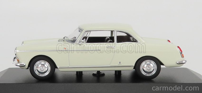 MINICHAMPS 940112920 Масштаб 1/43  PEUGEOT 404 COUPE 1962 WHITE