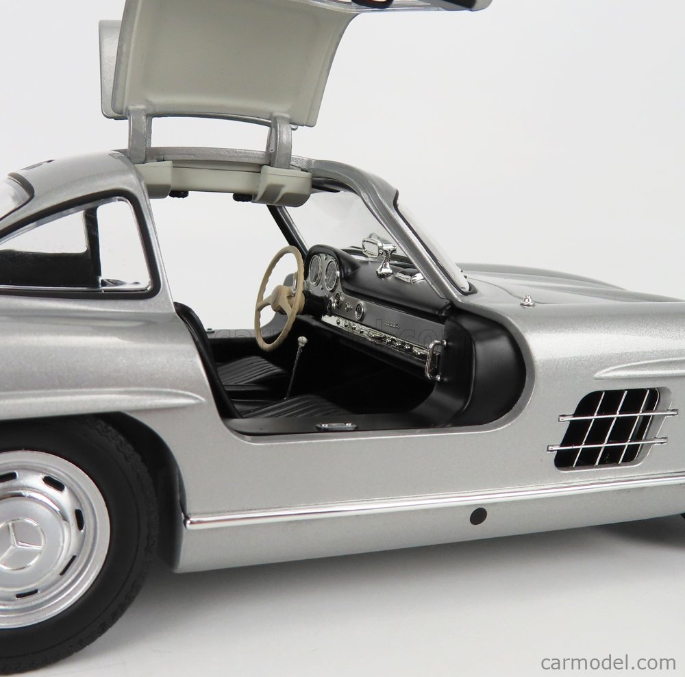Minichamps 180039030 Mercedes 300sl roadster argent 1957 1/18