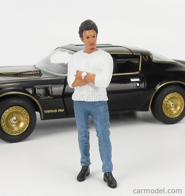 AMERICAN DIORAMA 76433 Scale 1/24 FIGURES MAN CAR MEET 3 FIGURE VIII WHITE BLUE