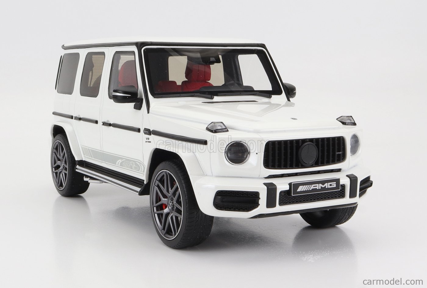 GT-SPIRIT GT890 Scale 1/18  MERCEDES BENZ G-CLASS G63 AMG (W463) V8  BITURBO 2022 OPALITE WHITE