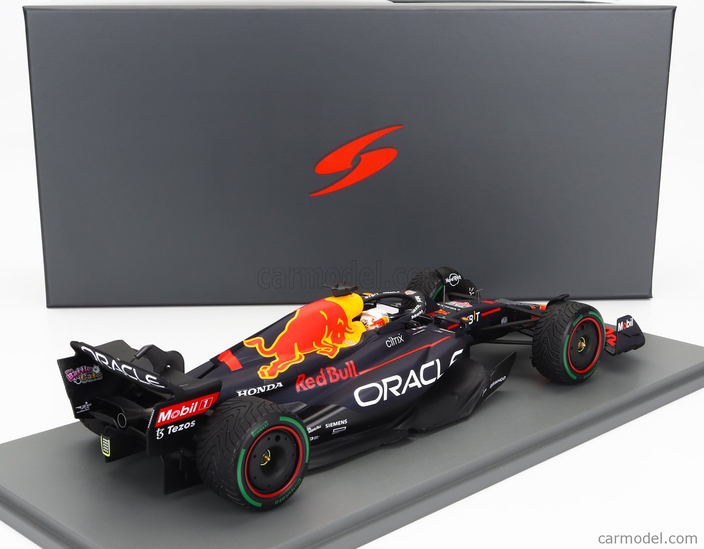 RED BULL - F1 RB18 TEAM ORACLE RED BULL RACING N 1 WINNER JAPAN GP WITH PIT  BOARD WORLD CHAMPION 2022 MAX VERSTAPPEN