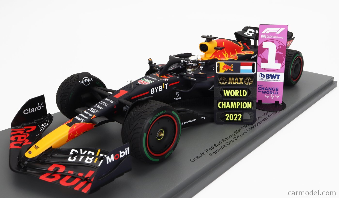 RED BULL - F1 RB18 TEAM ORACLE RED BULL RACING N 1 WINNER JAPAN GP WITH PIT  BOARD WORLD CHAMPION 2022 MAX VERSTAPPEN