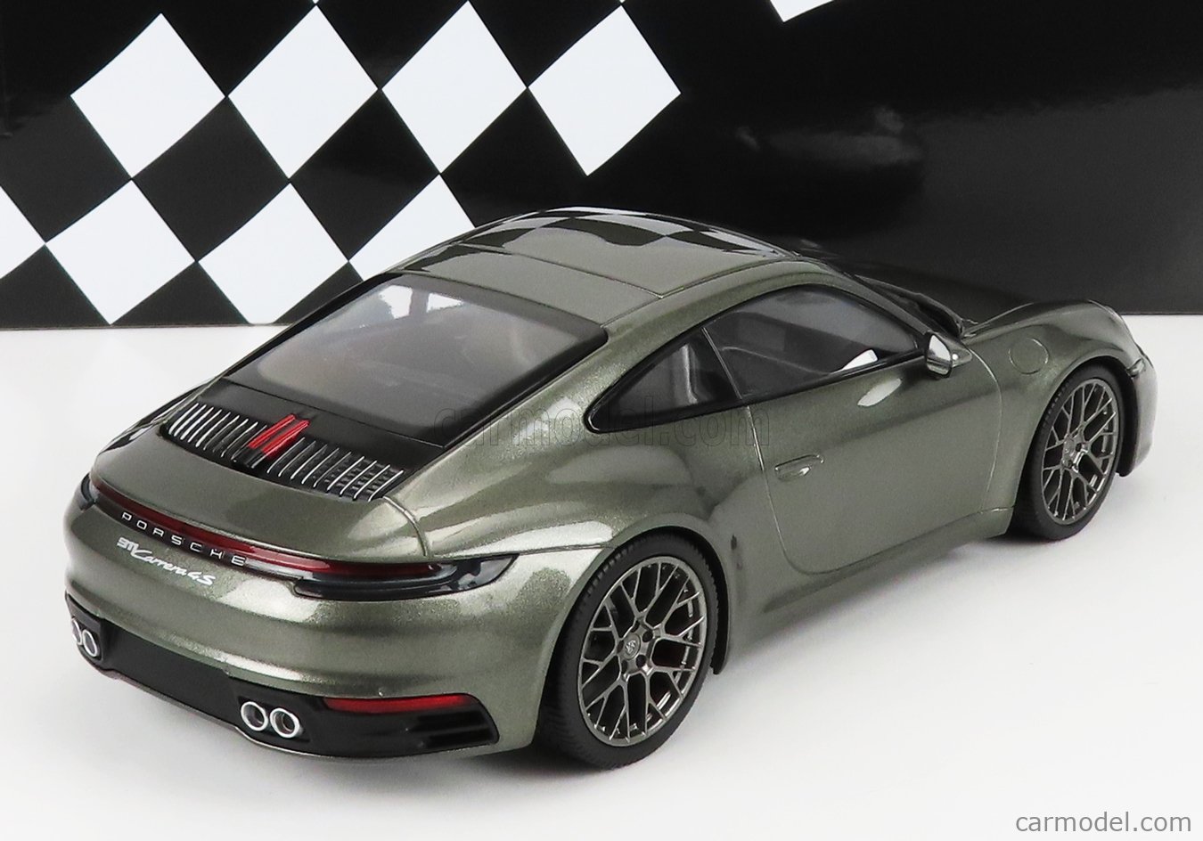 MINICHAMPS 155067328 Scale 1/18 | PORSCHE 911 992 CARRERA 4S COUPE