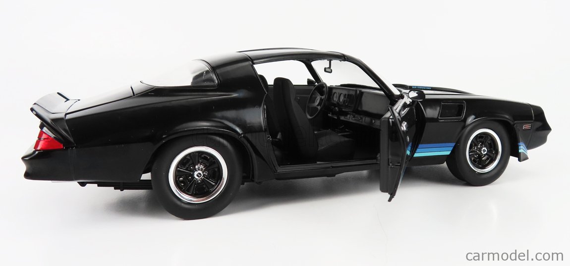 GREENLIGHT 13635 Scale 1/18 | CHEVROLET CAMARO Z/28 YENKO
