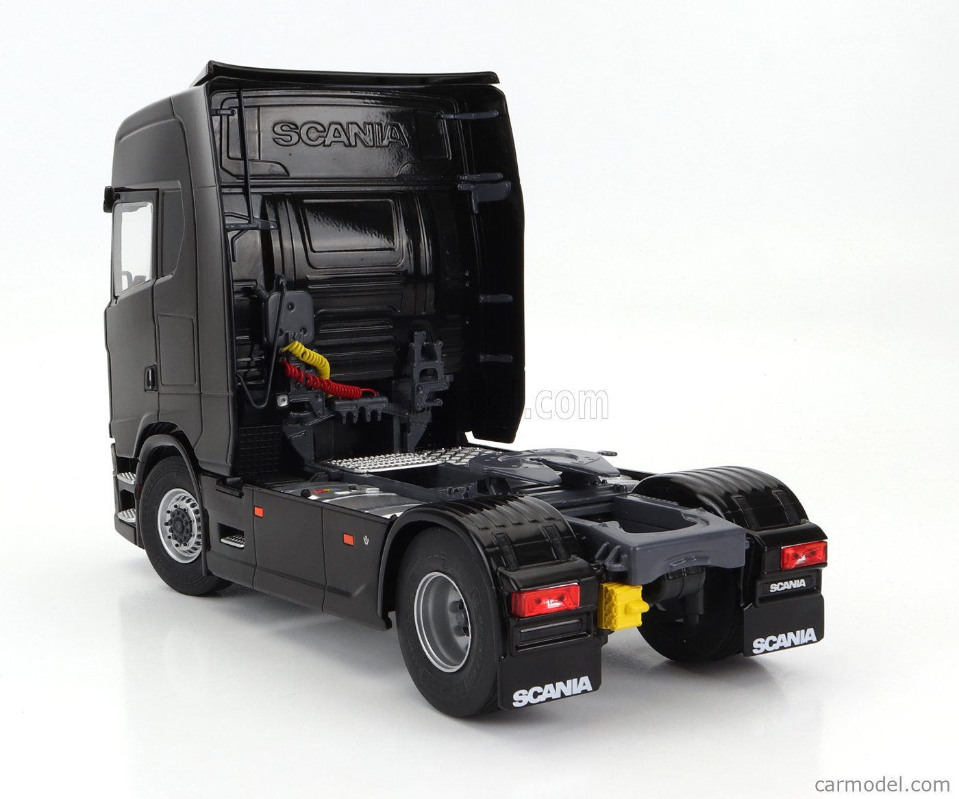 SOLIDO 2400303 Масштаб 1/24  SCANIA S580 HIGHLINE TRACTOR TRUCK 2-ASSI 2021 BLACK