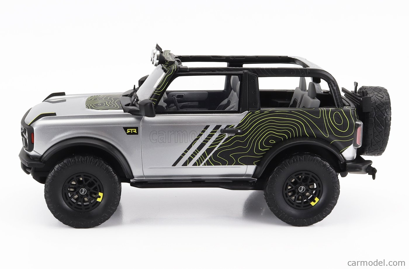 GT-SPIRIT GT404 Scale 1/18 | FORD USA BRONCO BY RTR 2022 SILVER BLACK