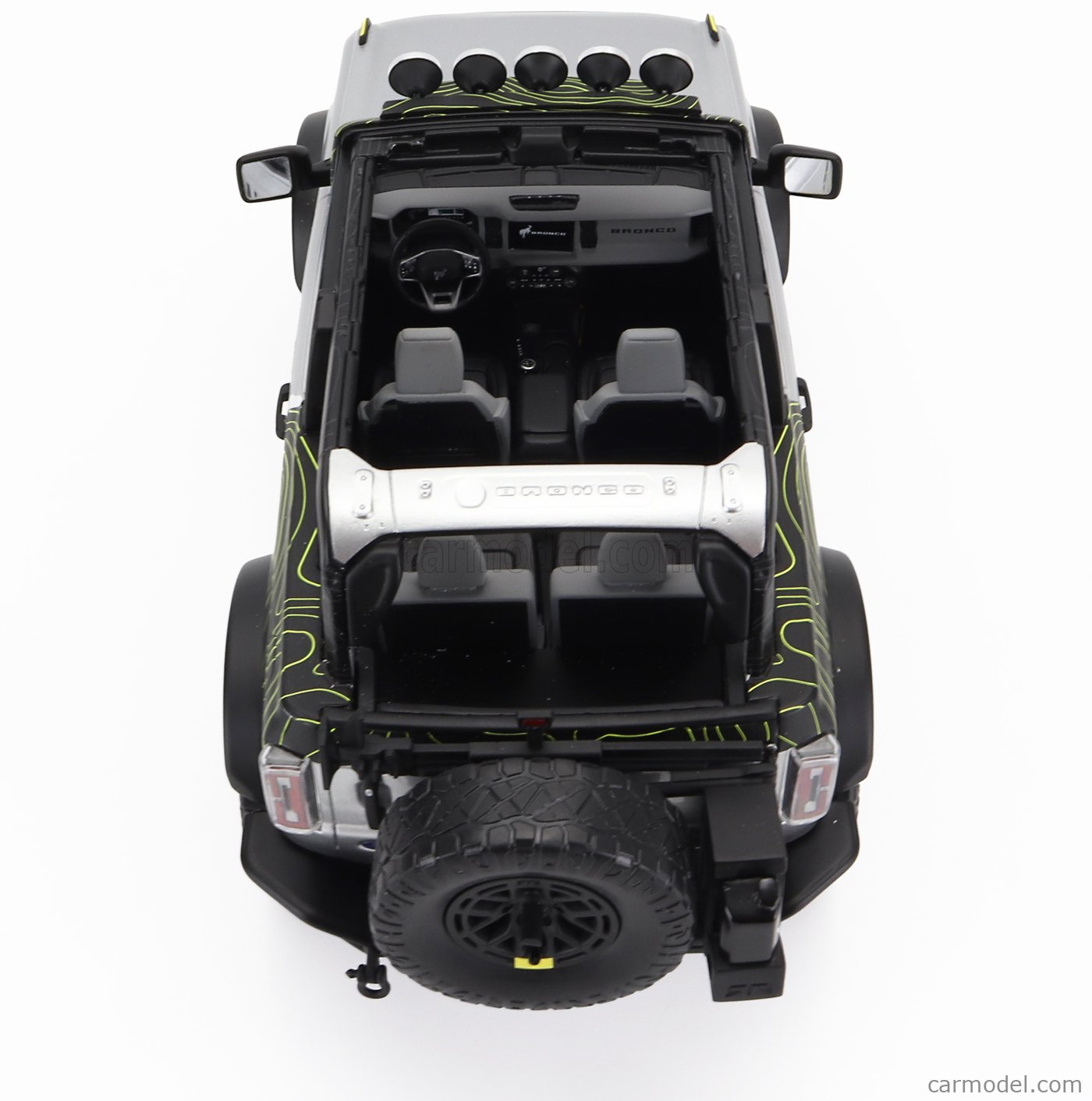Gt404 GT-SPIRIT GT404 Echelle 1/18 | FORD USA BRONCO BY RTR 2022 SILVER BLACK