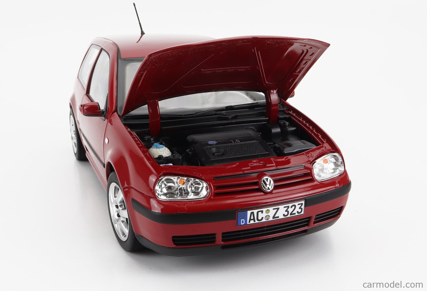 VW Volkswagen Golf 4 Red Norev 1/18