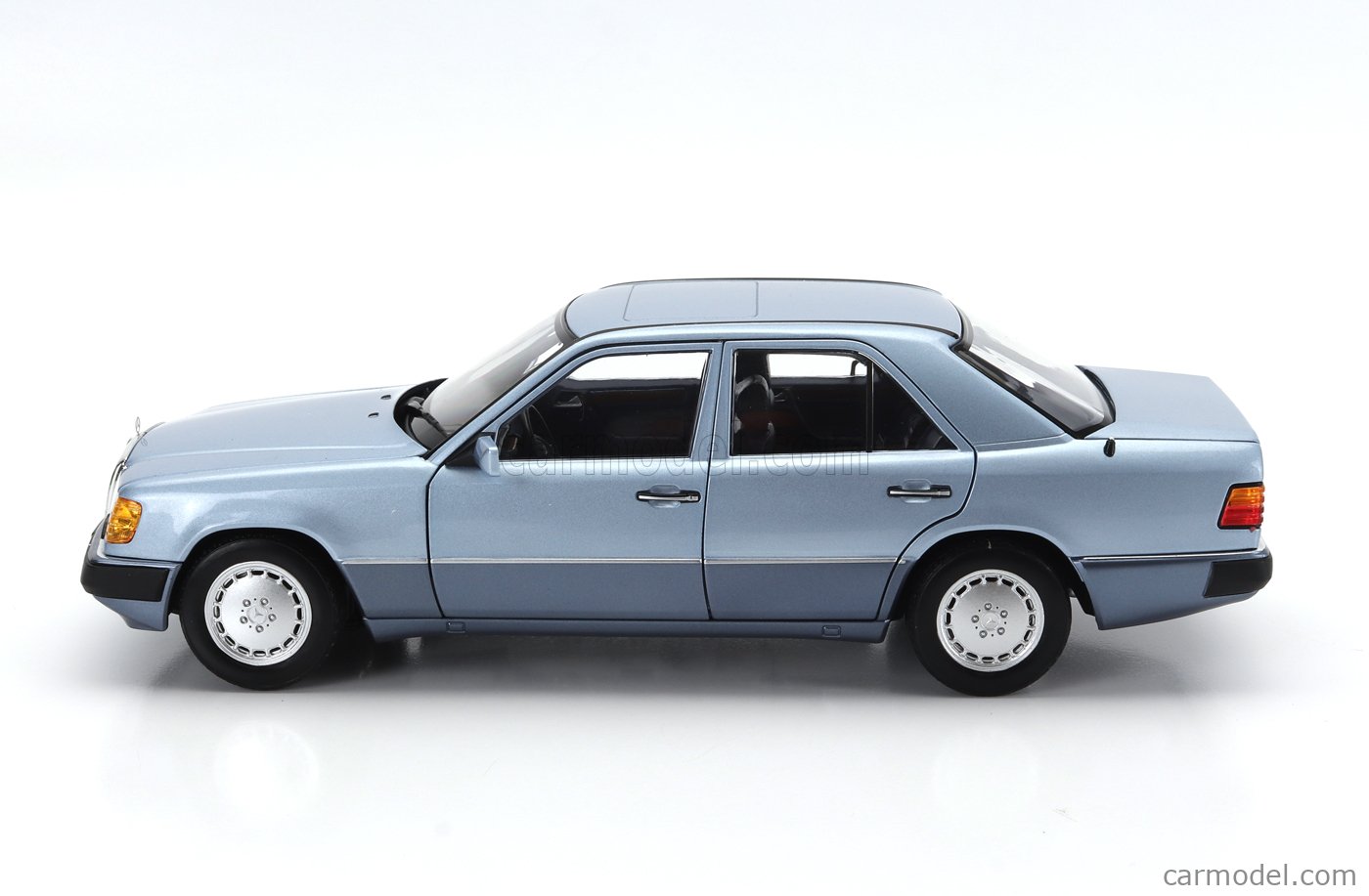 Norev 1:18 Mercedes-Benz 300 CE-24 Coupé  C124  Anno Di Costruzione 1990 Blu Nautico 183882