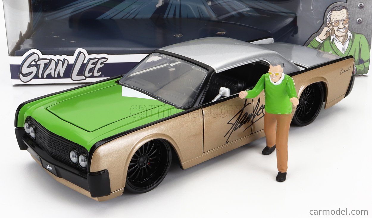 JADA 32778 Echelle 1/24  LINCOLN CONTINENTAL WITH STAN LEE FIGURE 1963 GOLD GREEN SILVER
