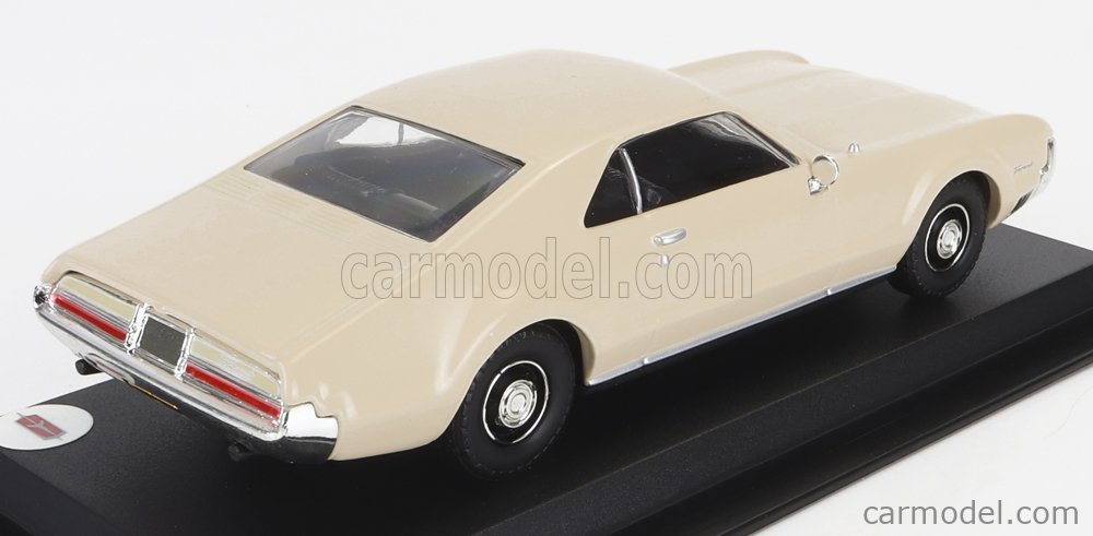 Altaya 1/43 Scale Model Car AL3920C - Oldsmobile Toronado - Cream