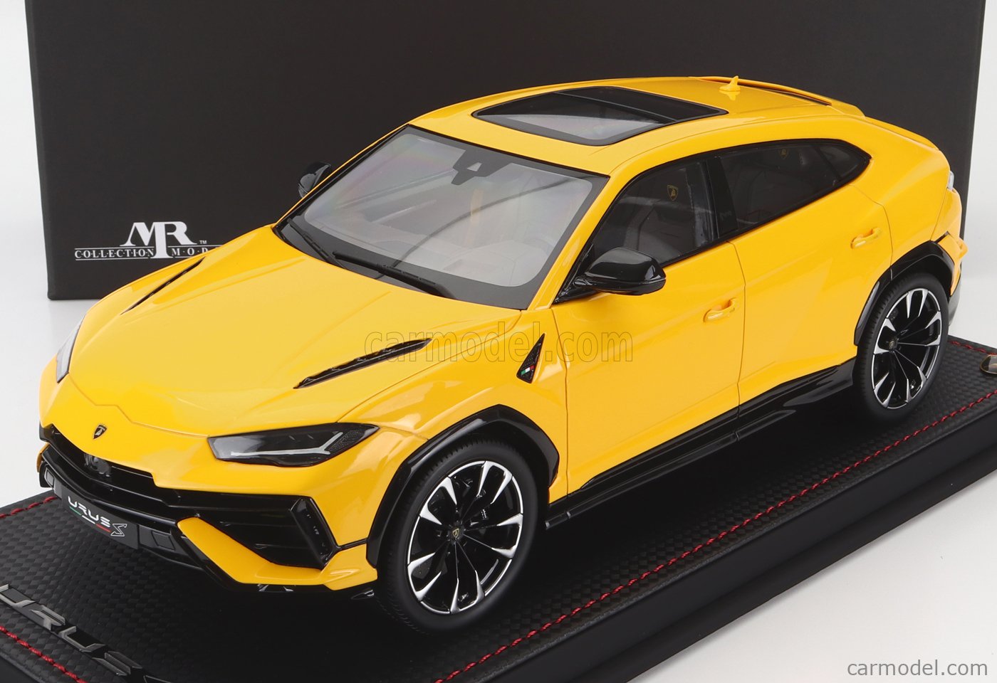 LAMBORGHINI   URUS S 20   CON VETRINA   WITH SHOWCASE