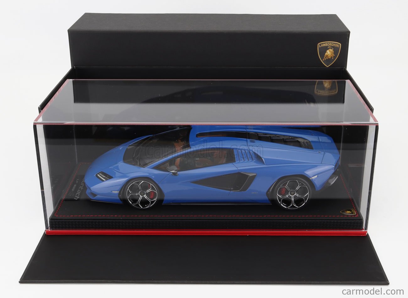 Lot - LAMBORGHINI COUNTACH LPI 800-4 MODEL CAR ON A SCALE OF 1:18 BY MR COLLECTION