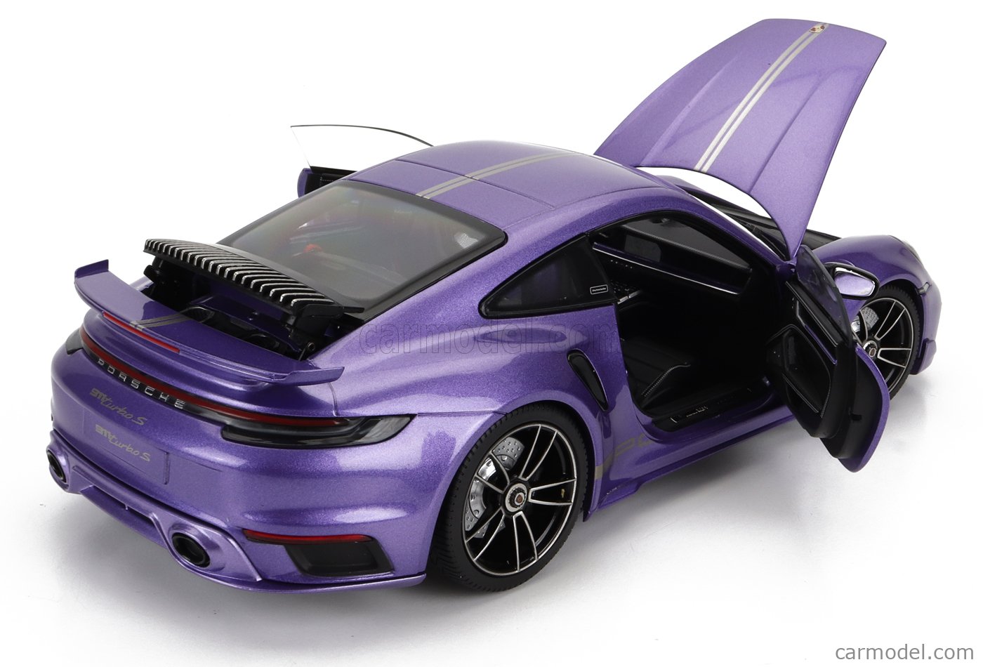 MINICHAMPS 113069076 Scale 1/18 | PORSCHE 911 992 TURBO S COUPE N