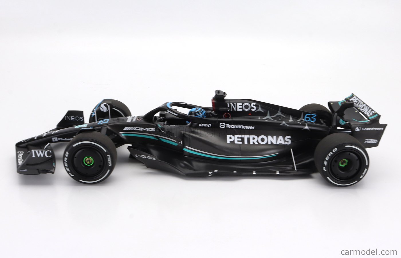 Minichamps Mercedes W14 E. Russell 2023 - 1/18 - Prévente