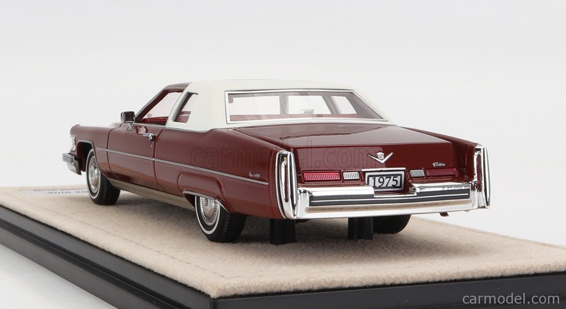 1/43 STM83502 1983 Cadillac Sedan de Ville Silver Metallic