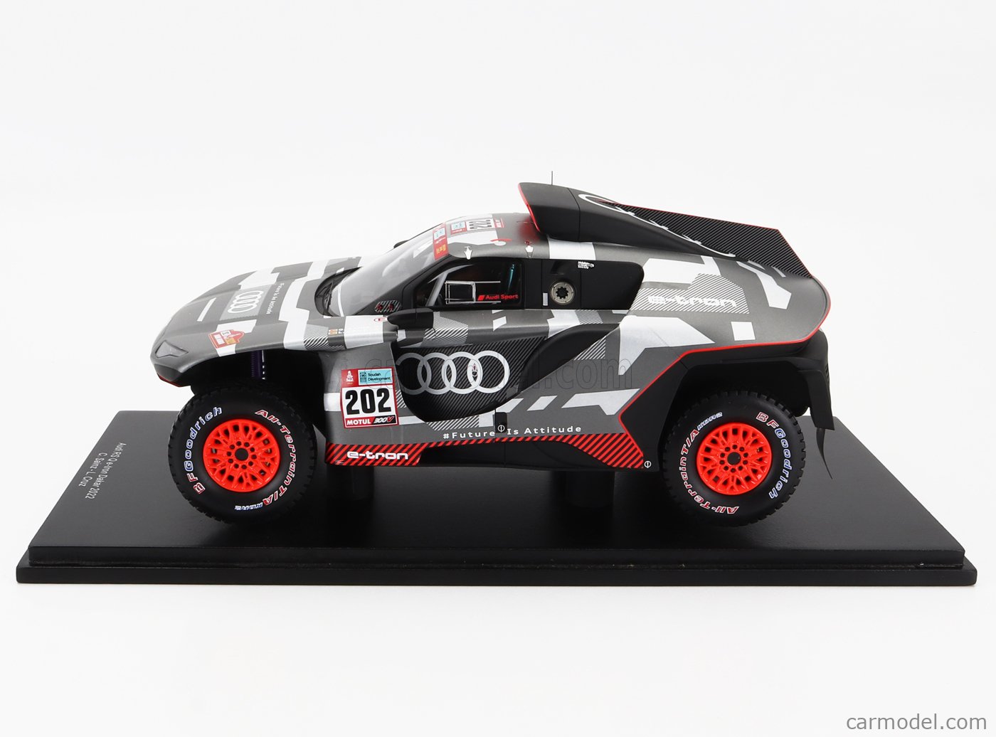 Spark 1:43 Audi RS Q e-tron E2 #204 gagnant Rallye Dakar 2024 Sainz, Cruz 5022400131 modèle voiture 5022400131 4250741112531