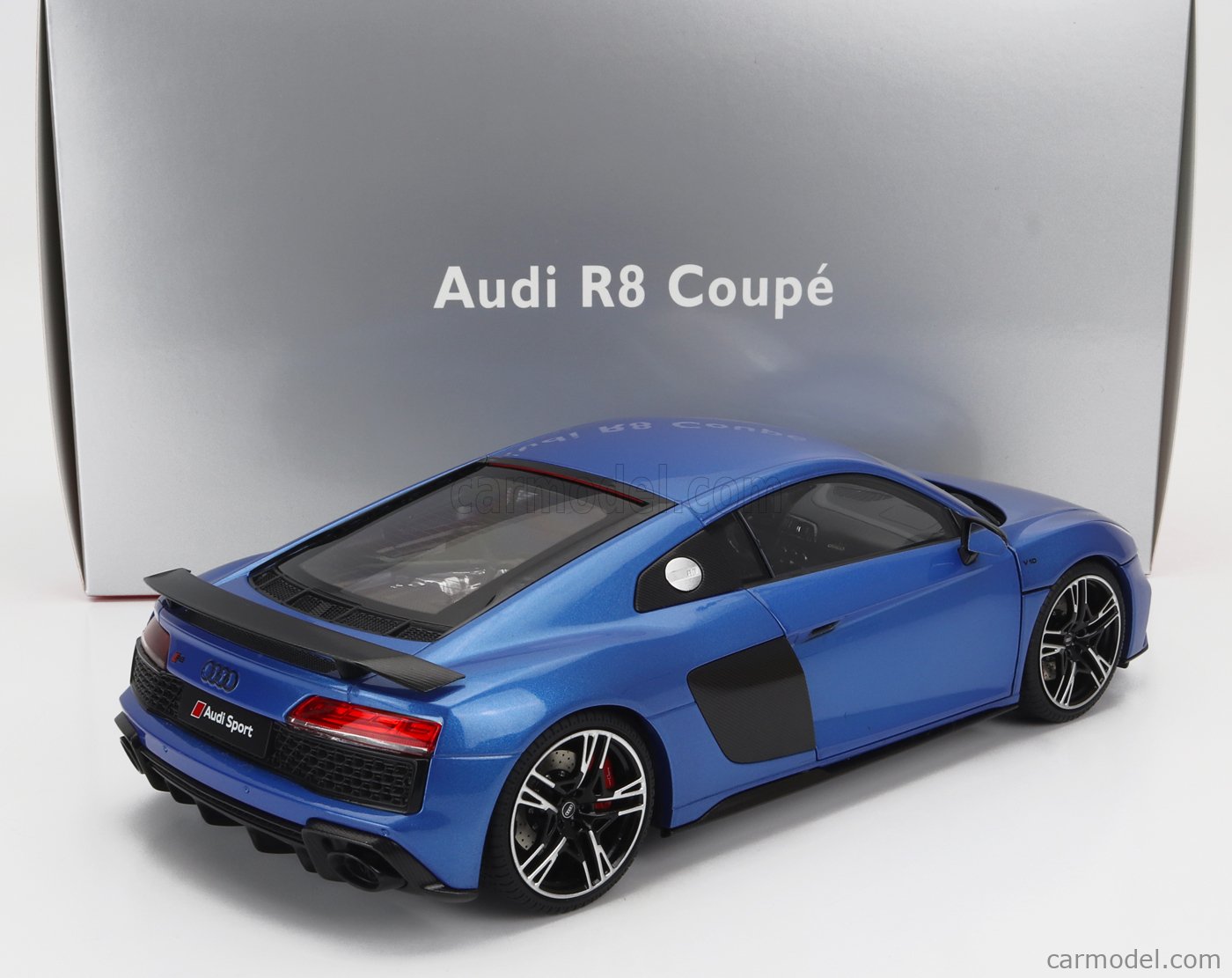 NZG VAKF-0355 Scale 1/18 | AUDI R8 COUPE PERFORMANCE 2019 BLUE