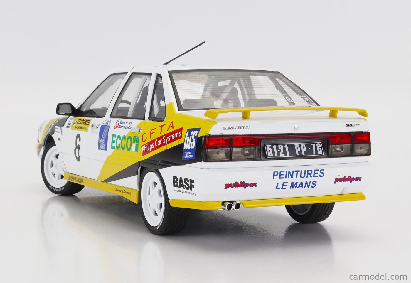 Solido 1:18 - 1 - Model car - Renault R21 Turbo Gr.A – Rally Charlemagne –  1991 – #15 M.Rats / M.Menard - 1991 - Catawiki