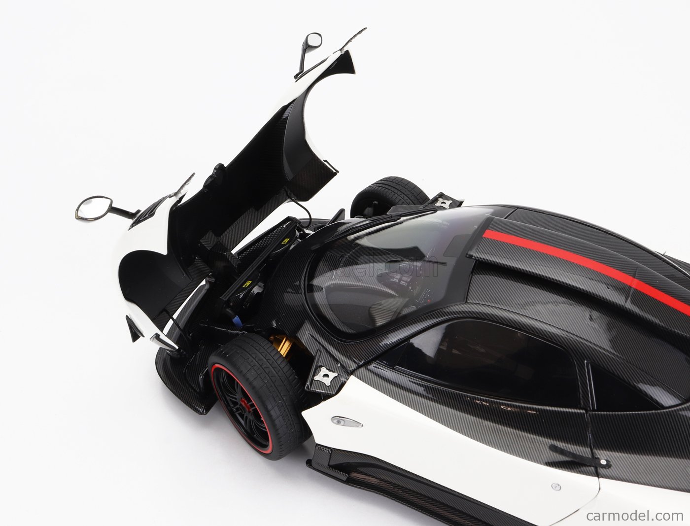ALMOST-REAL ALM850601001 Scale 1/18 | PAGANI ZONDA CINQUE