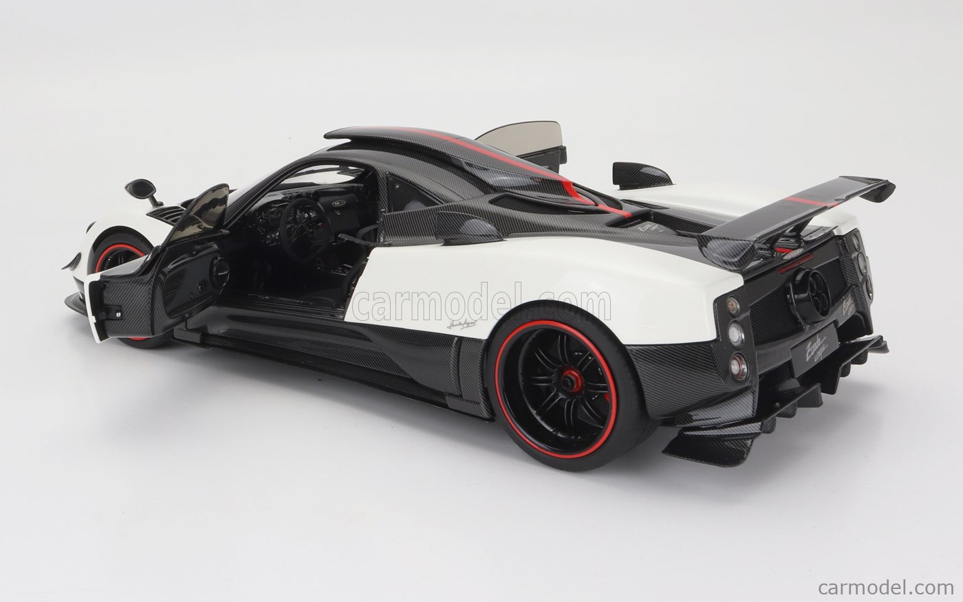 ALMOST-REAL ALM850601001 Scale 1/18 | PAGANI ZONDA CINQUE