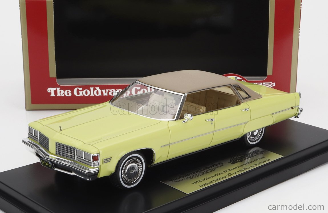 43/1スケール 17CROWN ksr43119w_1df.jpg