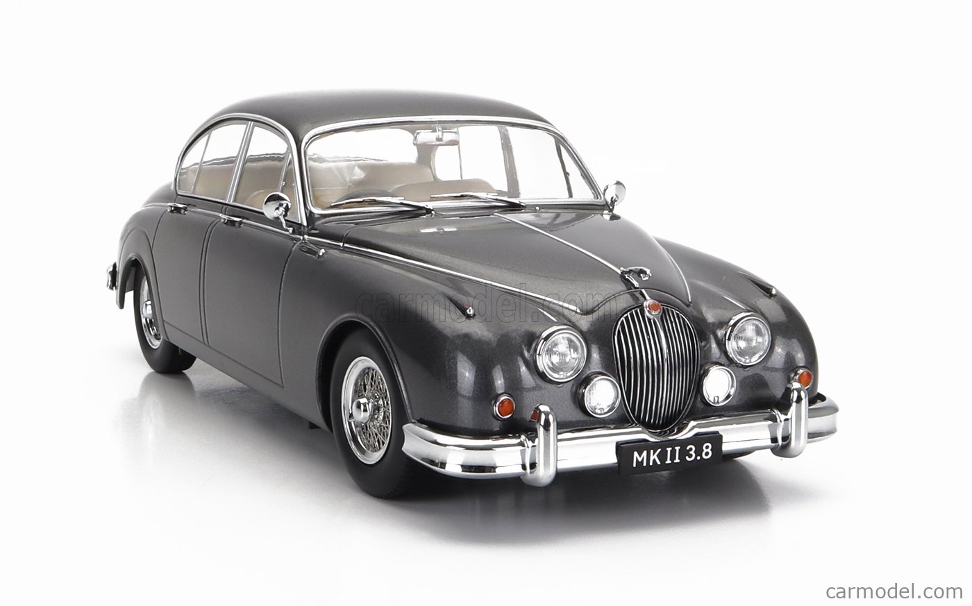 Jaguar E-Type Coupe Series 1 LHD year 1961 dark green - KKDC180431