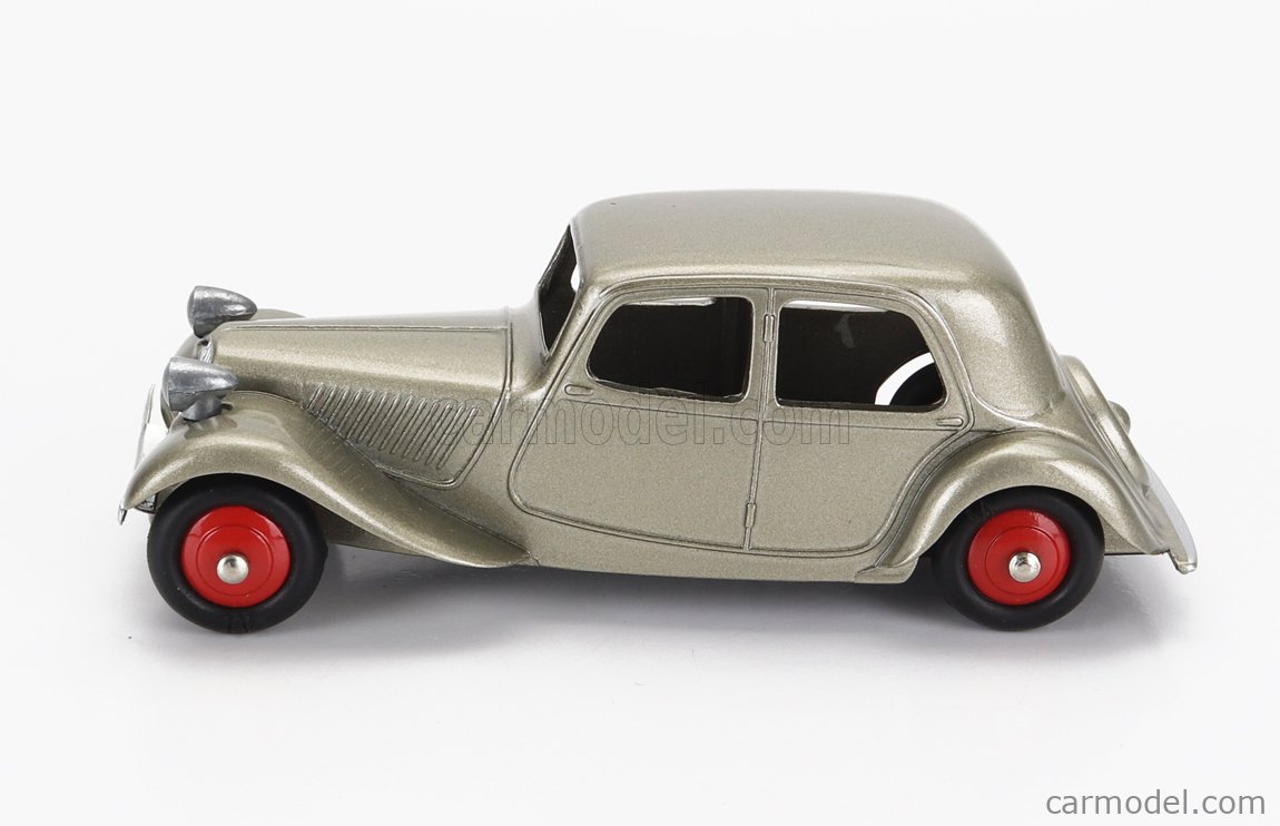 DINKY TOYS CITROËN 11BL traction Réf ( C62 ) EUR 35,50 - FR