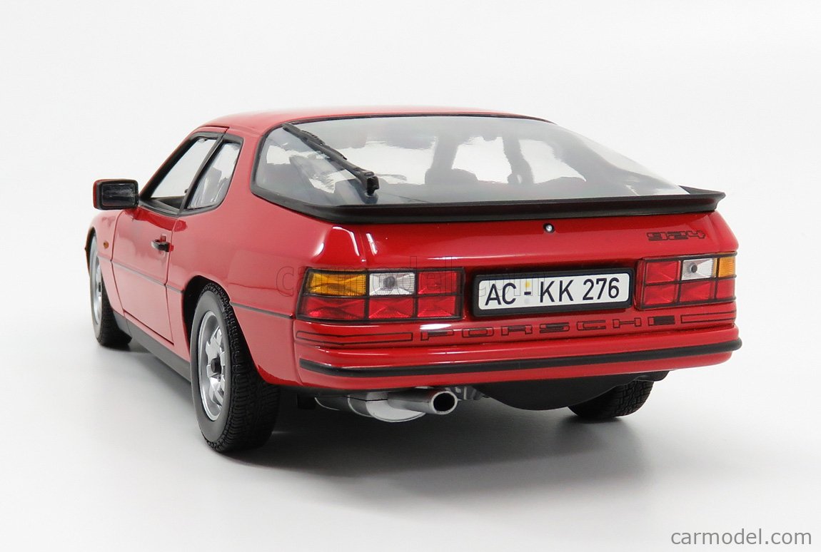 MINICHAMPS 100062120 Scale 1/18 | PORSCHE 924 COUPE 1984 RED