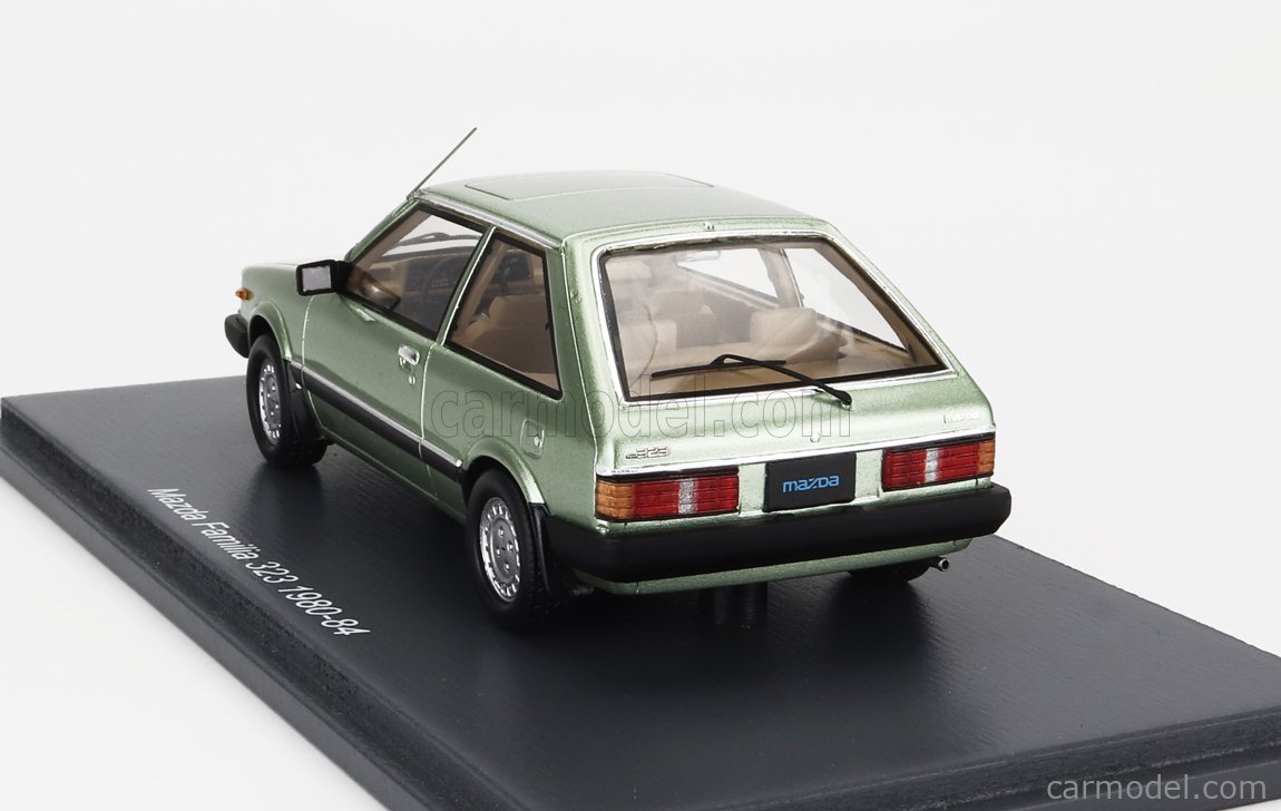 ミニカー　1/43 Mazda Familia 323 1980-84 「PRO.R43シリーズ」 [450934600] MAZDA 323 FAMILIA 1980 - 1984 GREEN METALLIC 1/43 SCHUCO PRO