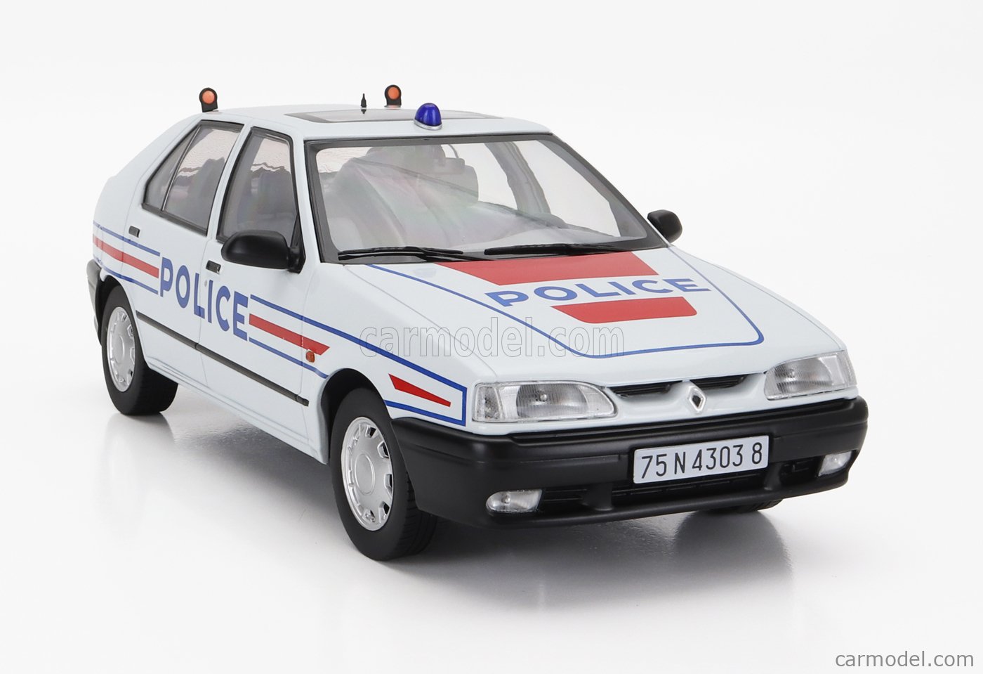 Triple 9 1/18 Renault 19 Police 1994 – Modèle Collection (Neuf, Prévente)