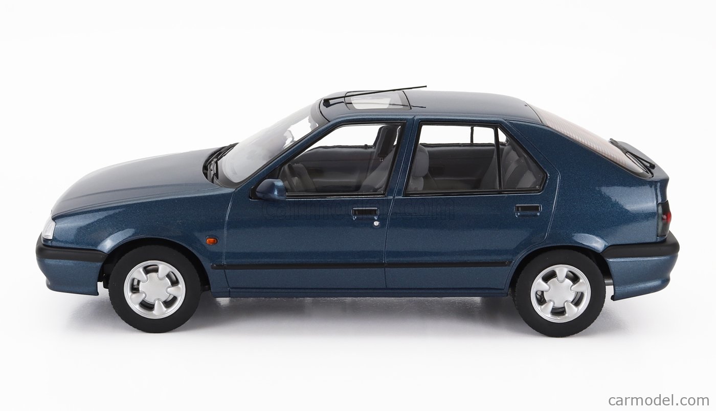 Miniature TRIPLE9 Renault 19 Argent – 1994 – Échelle 1/18 – Collection Neuve Sous Blister