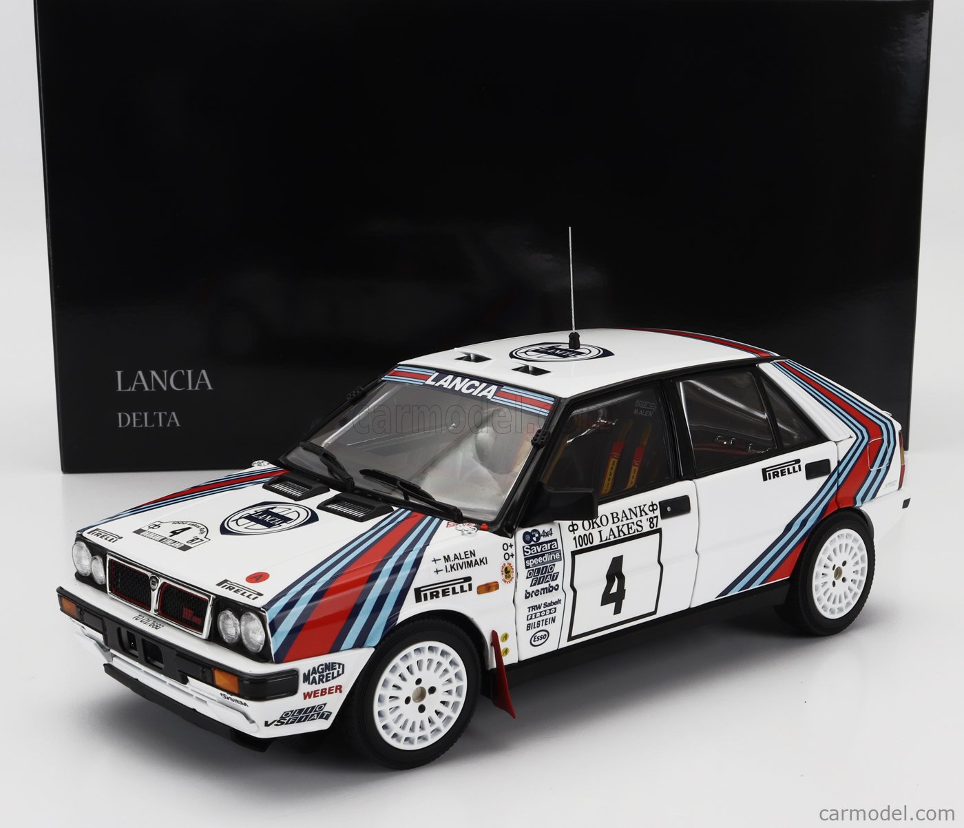 Modellino KYOSHO 1/18 Lancia Delta HF Integrale – Team Lancia N°4 Winner – Bianco/Rosso/Blu