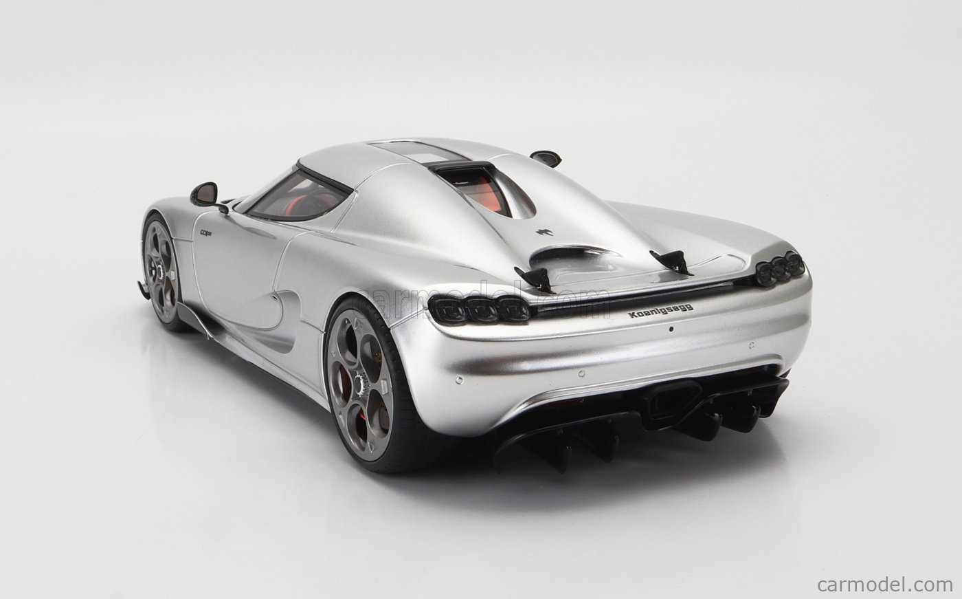 マ*イ様 GT SPIRIT 1/18 ケーニグセグ CC850 (シルバー) GT-SPIRIT GT452 Scale 1/18 | KOENIGSEGG CC850 2022 MOON SILVER