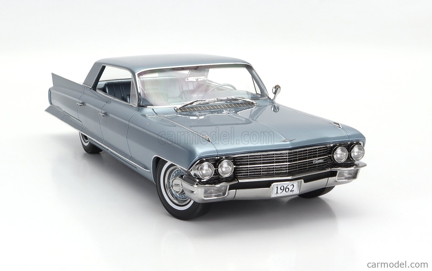 STAMP-MODELS STM1962503 Scale 1/18 | CADILLAC SEDAN DE VILLE 1962 NEWPORT  BLUE MET