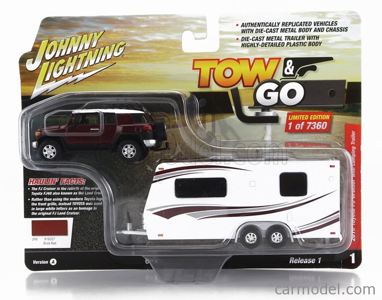 Miniature Johnny Lightning 1:64 Toyota FJ Cruiser 2007 Argent – Collection "Classic Gold", Boîte Fermée