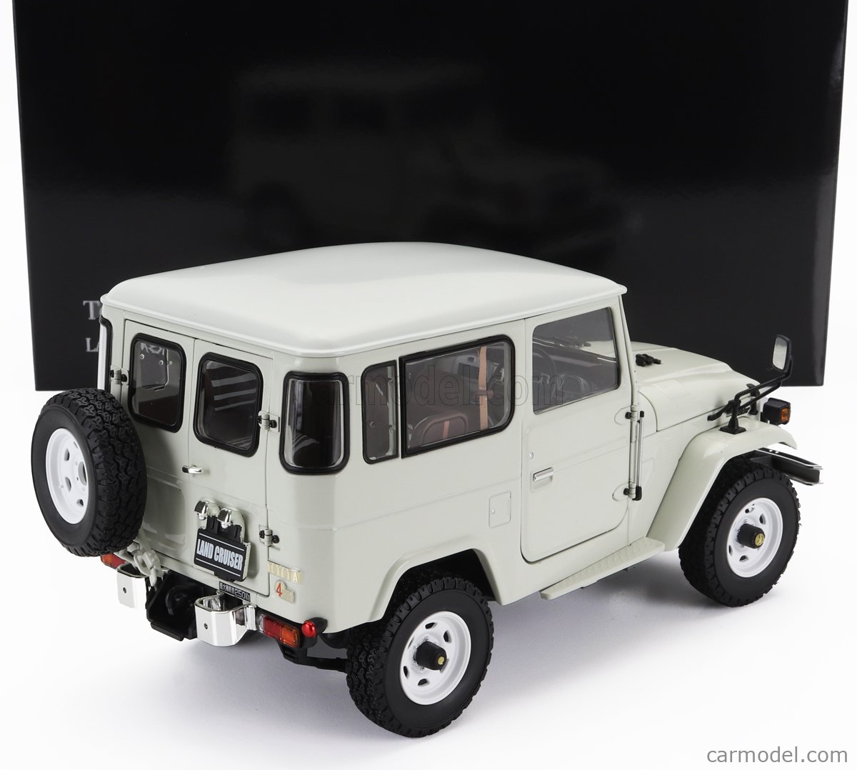KYOSHO 08971W Scale 1/18 | TOYOTA FJ40 LAND CRUISER 1980 WHITE