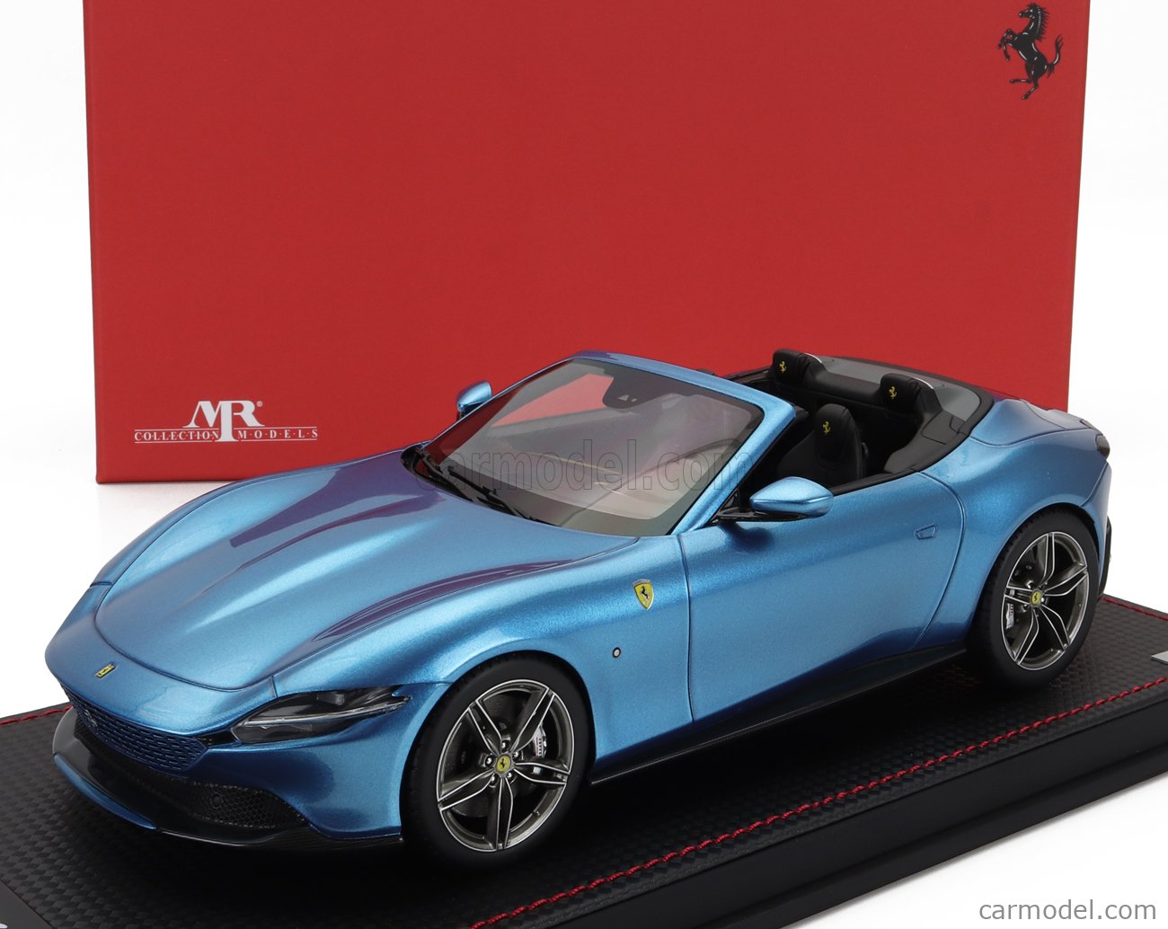 MR-MODELS FE040SE Масштаб 1/18 | FERRARI ROMA SPIDER OPEN 2020 - CON  VETRINA - WITH SHOWCASE BLU CORSA - BLUE MET