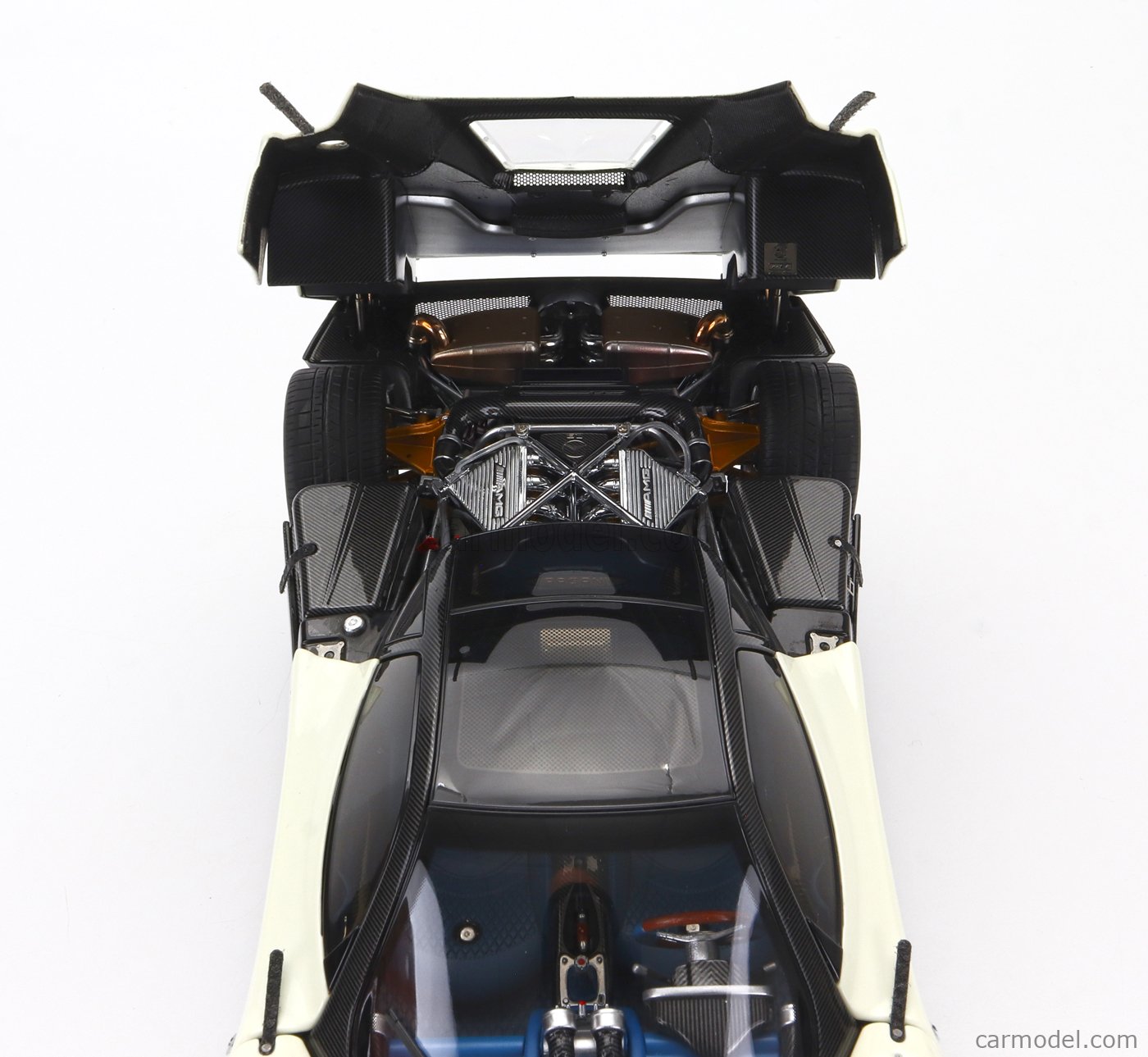 ALMOST-REAL ALM850407001 Scale 1/18 | PAGANI ZONDA F 2005 WHITE