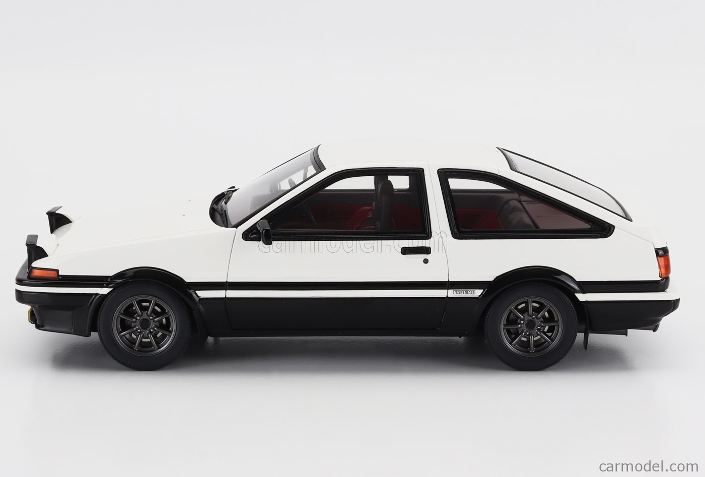 Modèle Réduit OTTO MOBILE 1/18 - Toyota Sprinter Trueno AE86 (1985) - Résine - Neuf