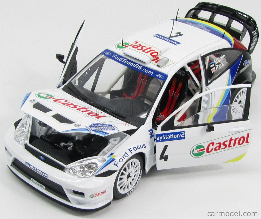 激レア　AUTO ART Ford Focus ラリーカー 　1/18 激レア AUTO ART Ford Focus ラリーカー 1/18 激レア AUTO ART